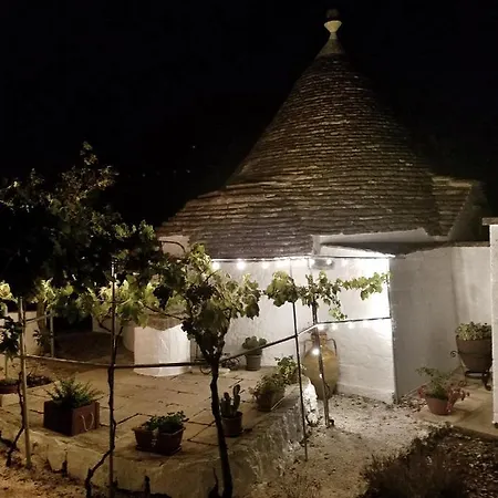 Antico Trullo Immerso Nella Campagna Alberobello Exterior photo